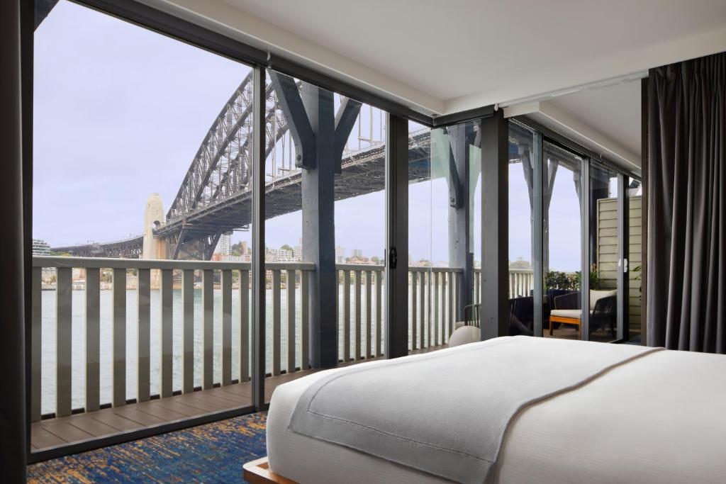 Pier One Sydney Harbour Autograph Collection